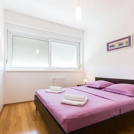 Apartment Ana *